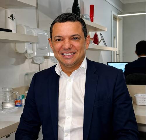 medico oftalmologista tiago